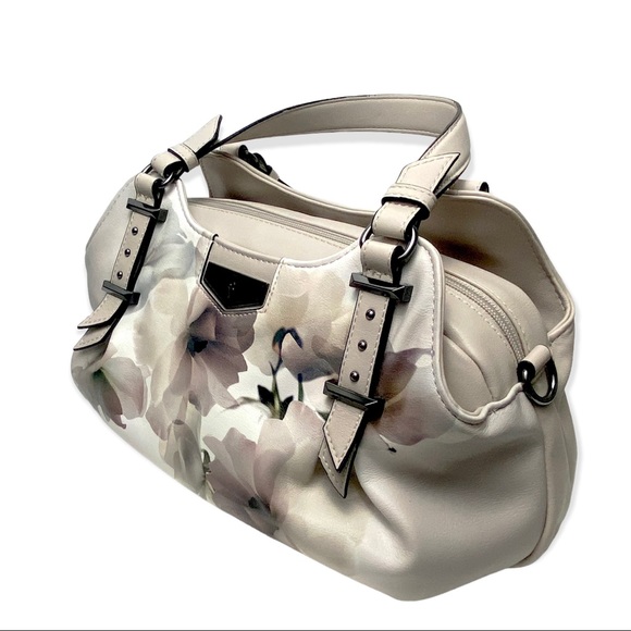 Simply Vera Vera Wang | Buena Satchel - Picture 4 of 13
